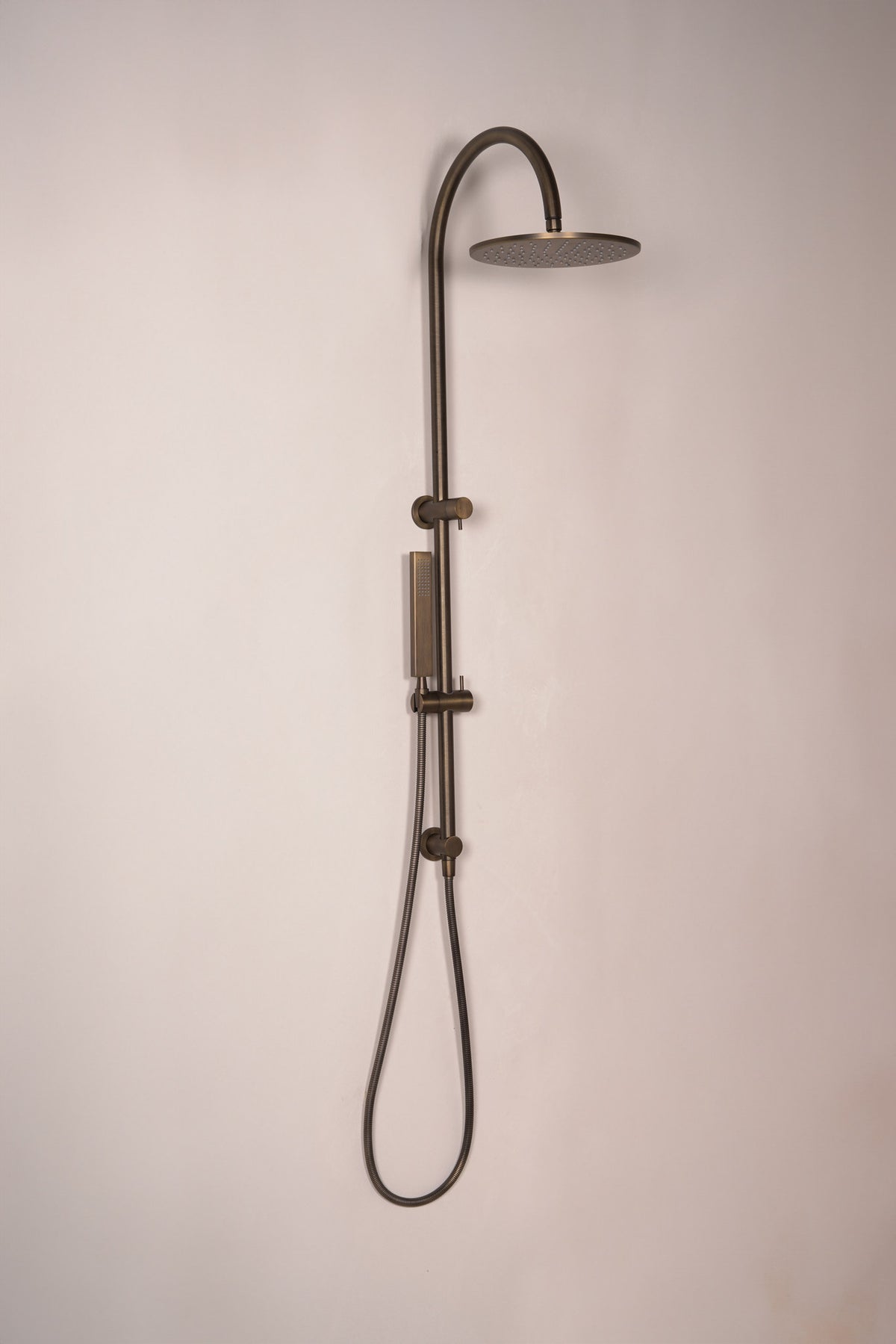 The Lisse Arc Shower Set